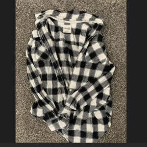 Mudd girls Black & White Flannel with Silver accent